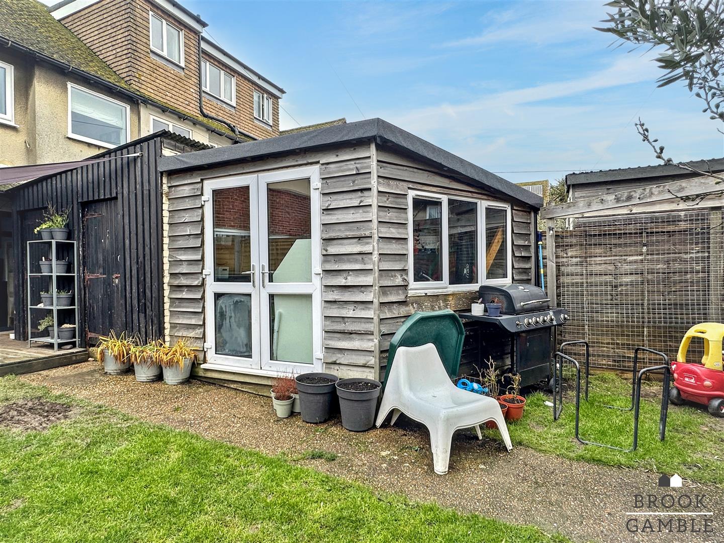 3 Bedroom House. Avard Crescent in Eastbourne, East Sussex 16